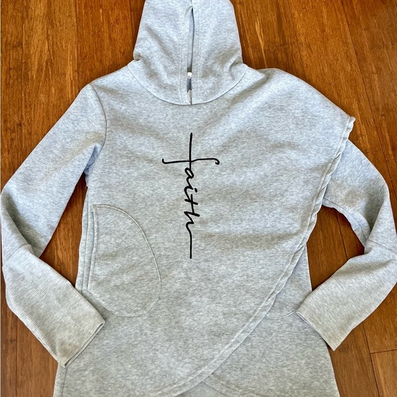 Hoodie Sweatshirt Faith Print Gray Christian Athletic Wear Cozywear Athleisure S - Picture 4 of 9